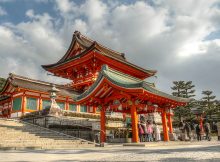 神道の拝殿と本殿？