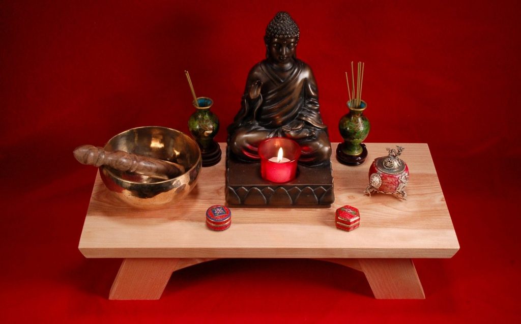 神道における仏壇とは神棚？